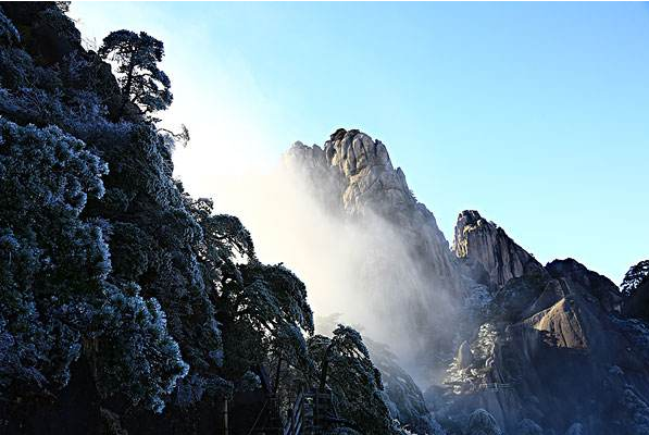 飞来石的由来,黄山飞来石是怎么形成的图3