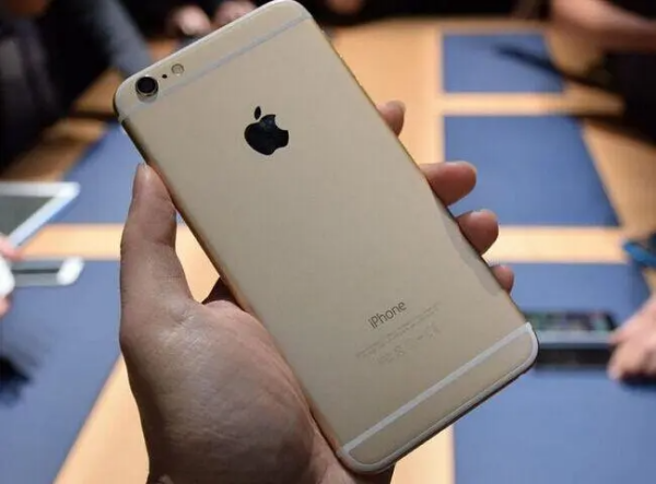 苹果手机iphone 6p多长,苹果6plus的尺寸是多少图1