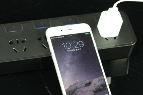 苹果手机iphone 7p充电多久满电,iphone7plus充电要多久图1