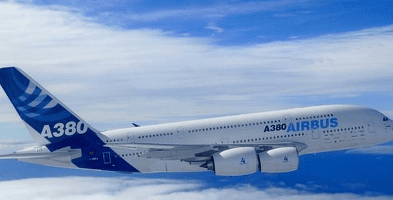 空客a380带几吨油,a380客机一次加多少油图1