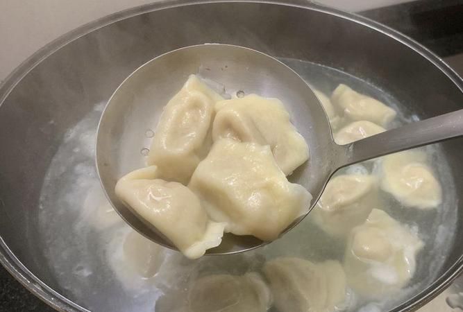 速冻水饺怎么煮,速冻饺子怎么煮不破皮图2