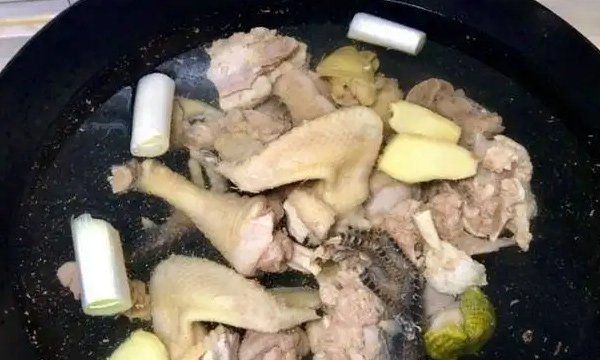 煮鸡肉放什么调料最好,炖鸡肉都用什么调料好吃图4