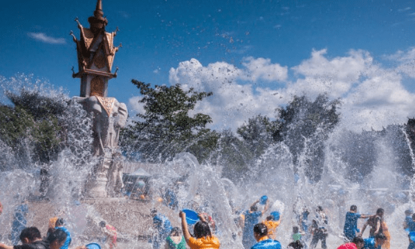 泼水节是什么时候,泼水节是什么时候图1