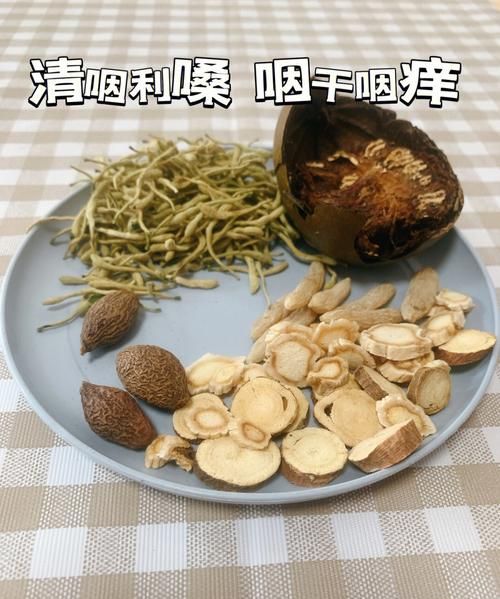 用什么泡水喝润嗓子,喝什么润嗓子 可以喝这些茶叶图1