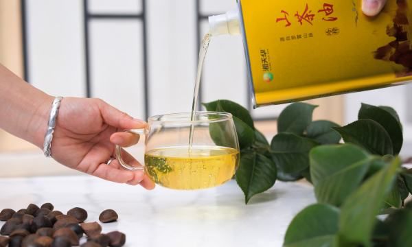 山茶油可以炒菜吃,茶油能炒菜吃