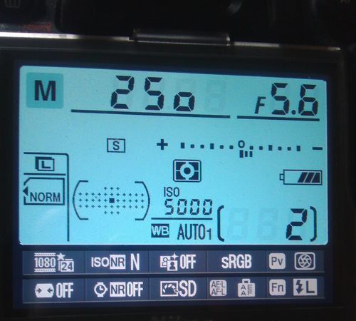 d7000怎么手动对焦,尼康d7000怎么恢复出厂设置方法图2