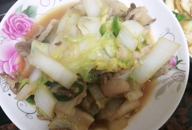 白菜炒肉怎么做,白菜跟肉怎么炒好吃图1