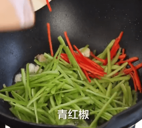 青椒牛肉怎么炒,青椒炒牛肉怎么做好吃又嫩图20