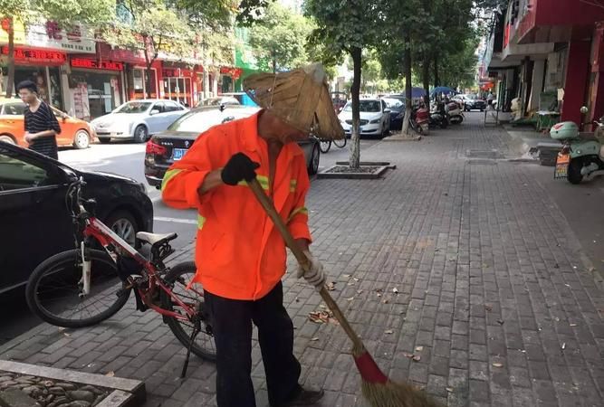 环卫工属于哪一个单位,村里环卫工人属于哪个部门管理图2