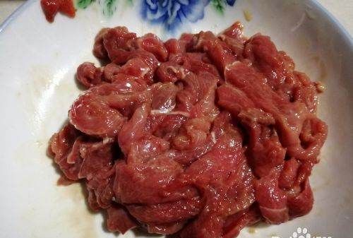 青椒牛肉丝怎么炒,青椒炒牛肉怎么做好吃又嫩图9