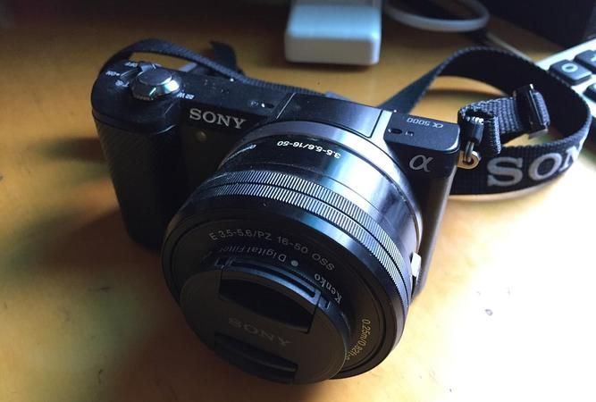 sony a5000 怎么充电,索尼a5000可以直接充电图4