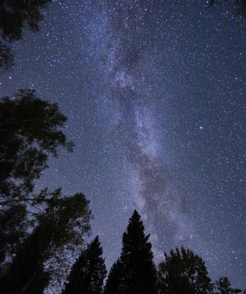 拍夜空用什么镜头,拍摄星空用什么镜头最好图1