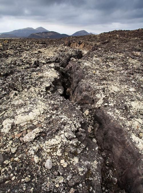 岩浆冷却后变成了什么,火山喷发的岩浆冷却后会形成什么岩石图2