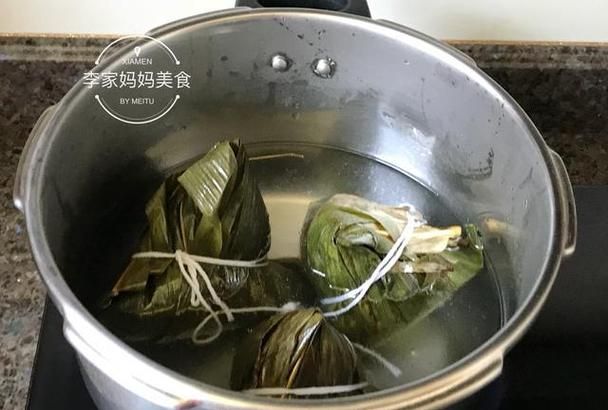 粽子什么水下锅,怎么煮粽子用热水还是冷水煮多久图3