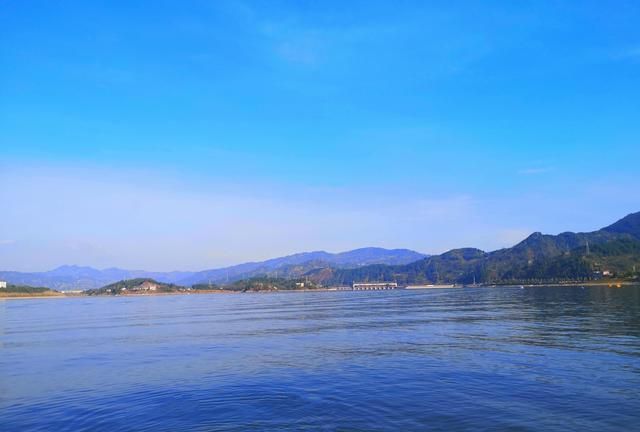 汉丰湖是西湖的几倍,夏季石柱旅游景点介绍大全 夏季石柱旅游景点介绍大全