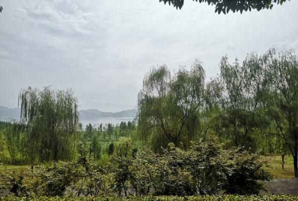 汉丰湖是西湖的几倍,夏季石柱旅游景点介绍大全 夏季石柱旅游景点介绍大全图21