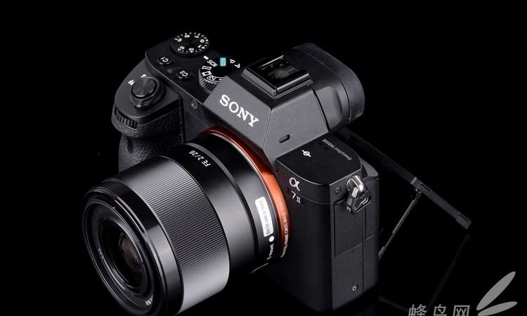 sony微单配什么镜头,索尼微单a6000配什么镜头好图2