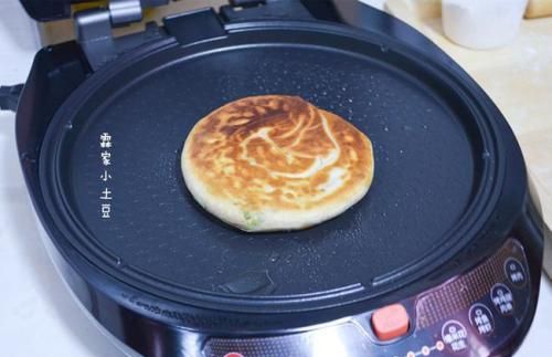 电饼铛是先搁油还是先预热,电饼铛烙饼一般需要几分钟图3