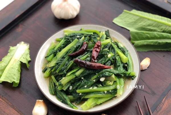 蒜蓉油麦菜怎么做好吃,蒜蓉油麦菜怎么做不苦