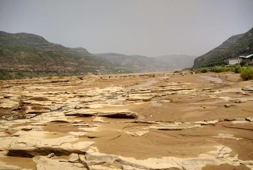 黄河河床比郑州高多少,济南黄河堤坝多高图3