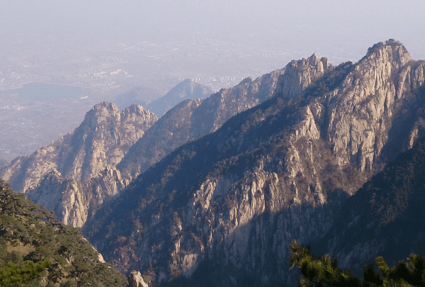 泰山海拔高度,泰山海拔高度是多少米图1