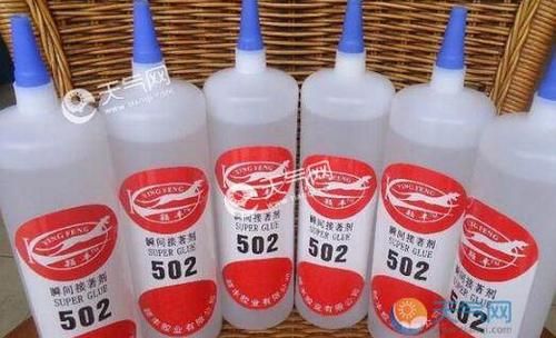 502胶水能粘门把手,塑料门把手断了能用502胶粘住