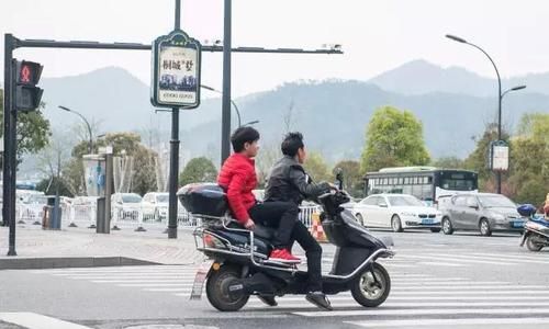 电动车属于机动还是非机动车,电动车属于机动车发生车祸有啥责任对方逃逸了图3