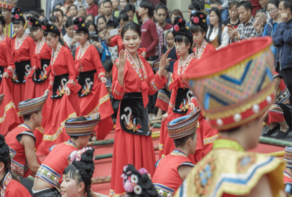 壮族三月三的风俗,三月三是哪个民族的节日风俗