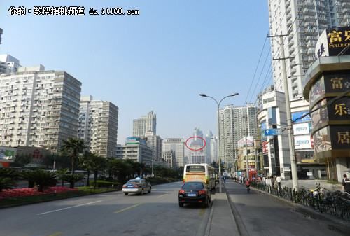 尼康p500是单反,尼康d500和奥林巴斯em图10