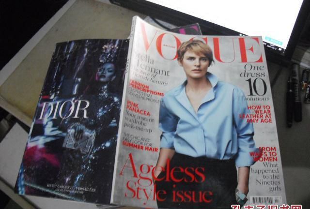 vogue每月几号发行,《vogue》是哪个国家的杂志图2