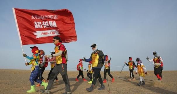 登山杖可以上飞机,登山杖是否可以随身携带上飞机图1