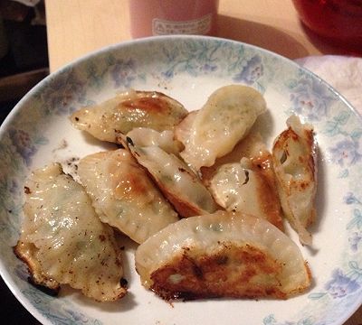 冻饺子煎饺怎么做,冻水饺怎么做脆皮煎饺好吃