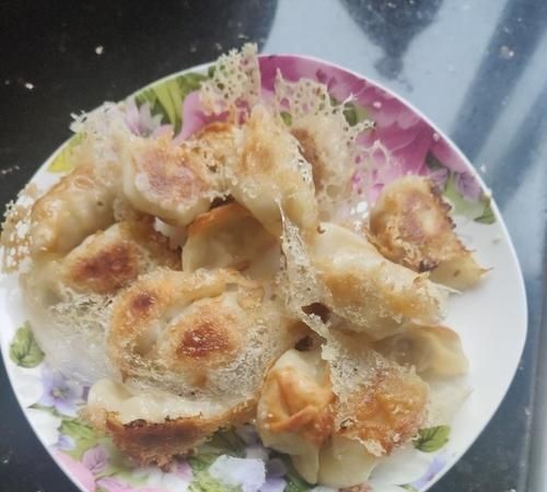 冻饺子煎饺怎么做,冻水饺怎么做脆皮煎饺好吃图10