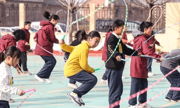 甩绳教程 甩绳方法盘点,甩长绳训练正确姿势图4